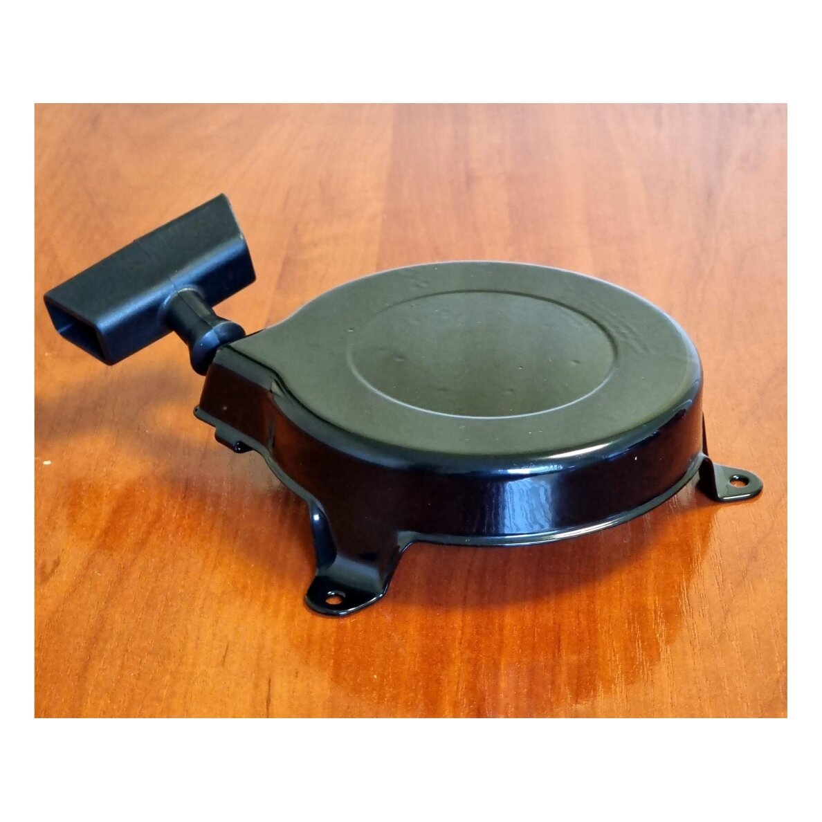 Iedarbināšanas starteris Briggs & Stratton dzinējiem. Kodi: 690101 499706 3 Iedarbināšanas starteris Briggs & Stratton dzinējiem. Kodi: 690101 499706 3