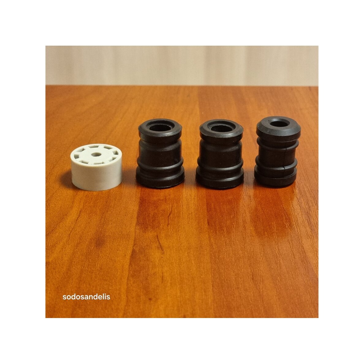 Shock absorber set for Stihl 021 023 025 029 MS210 MS230 MS250 MS290 MS310 MS390 chainsaws 11237912805 11237909900 Shock absorber set for Stihl 021 023 025 029 MS210 MS230 MS250 MS290 MS310 MS390 chainsaws 11237912805 11237909900