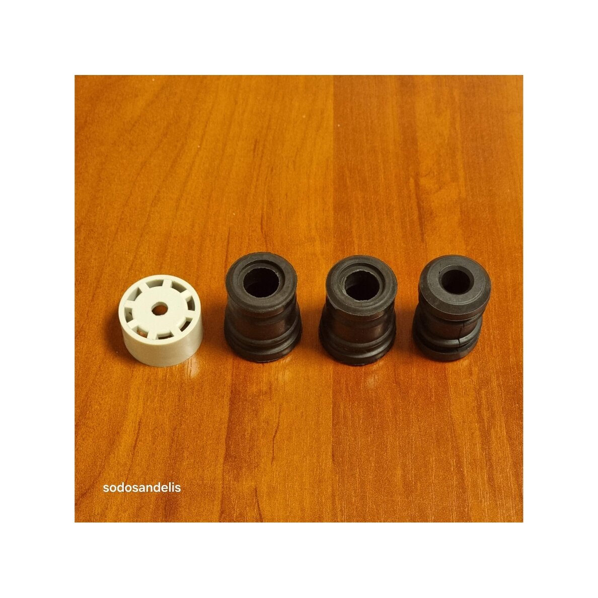 Shock absorber set for Stihl 021 023 025 029 MS210 MS230 MS250 MS290 MS310 MS390 chainsaws 11237912805 11237909900 2 Shock absorber set for Stihl 021 023 025 029 MS210 MS230 MS250 MS290 MS310 MS390 chainsaws 11237912805 11237909900 2