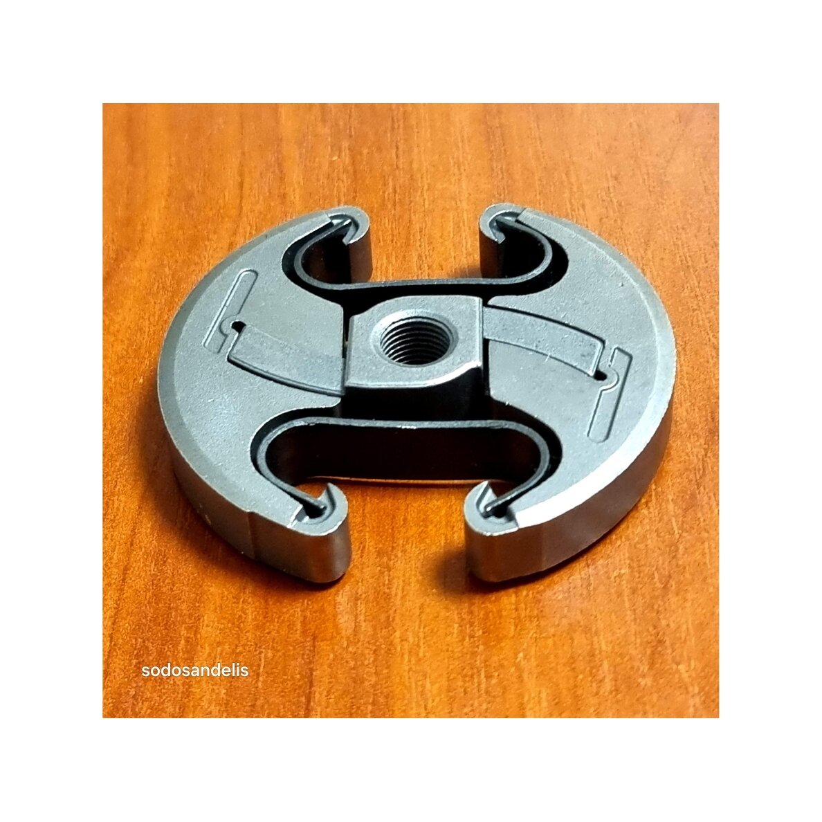 Sajūgs paredzēts Husqvarna 340 345 346 350 445 JONSERED 2141 2145 2149 2150 2152 537110503 2