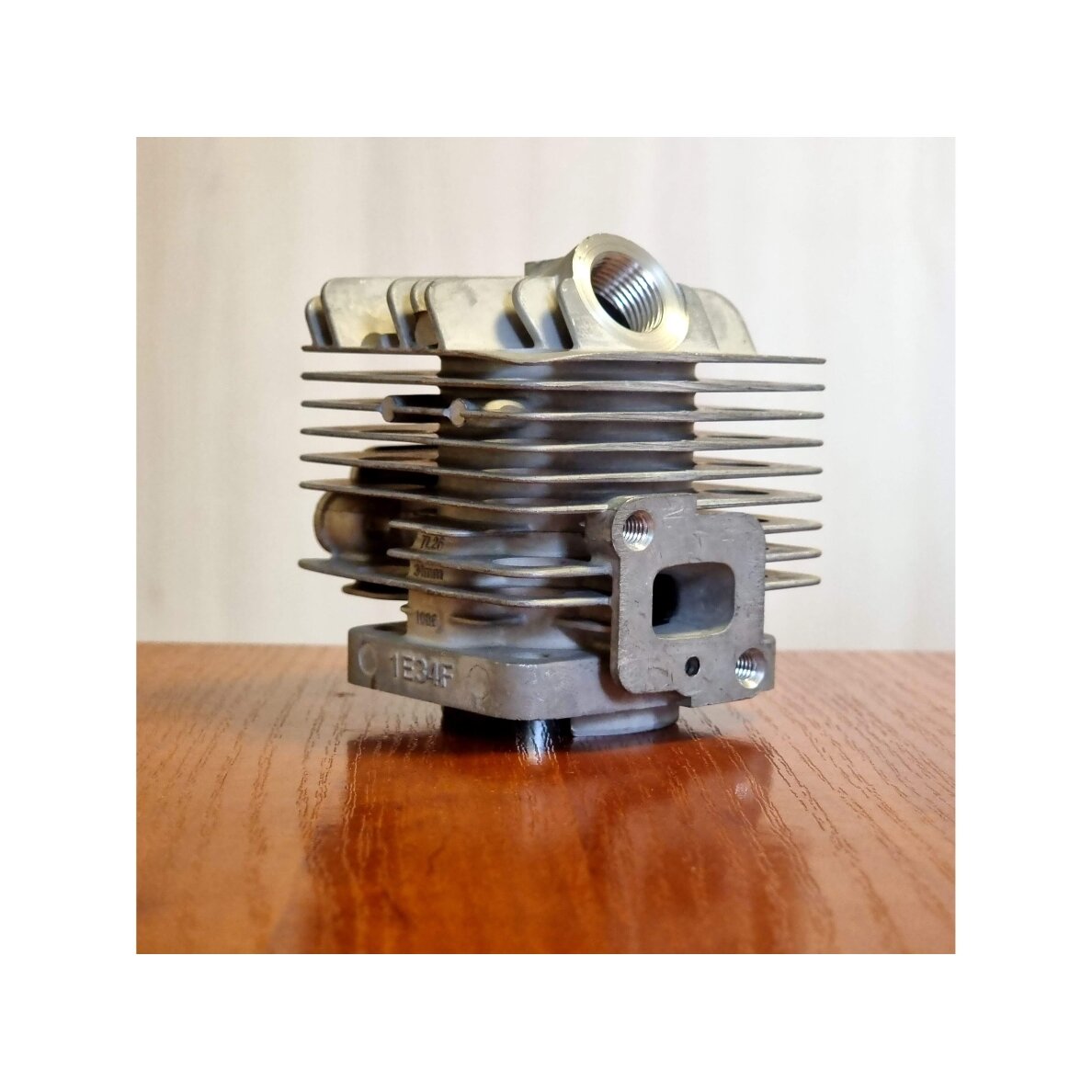 Cilindrs paredzēts HECHT 129BTS un citiem ķīniešu trimmeriem TL26 1E34F 34mm Stūmokaļa taps 8mm \/ 28mm 4 Cilindrs paredzēts HECHT 129BTS un citiem ķīniešu trimmeriem TL26 1E34F 34mm Stūmokaļa taps 8mm \/ 28mm 4