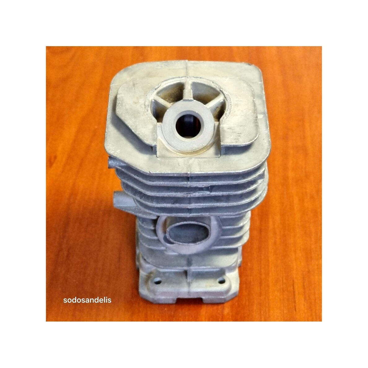 Cilindro komplektas Husqvarna 136 137 141 142 benzopjūklams 6 Cilindro komplektas Husqvarna 136 137 141 142 benzopjūklams 6