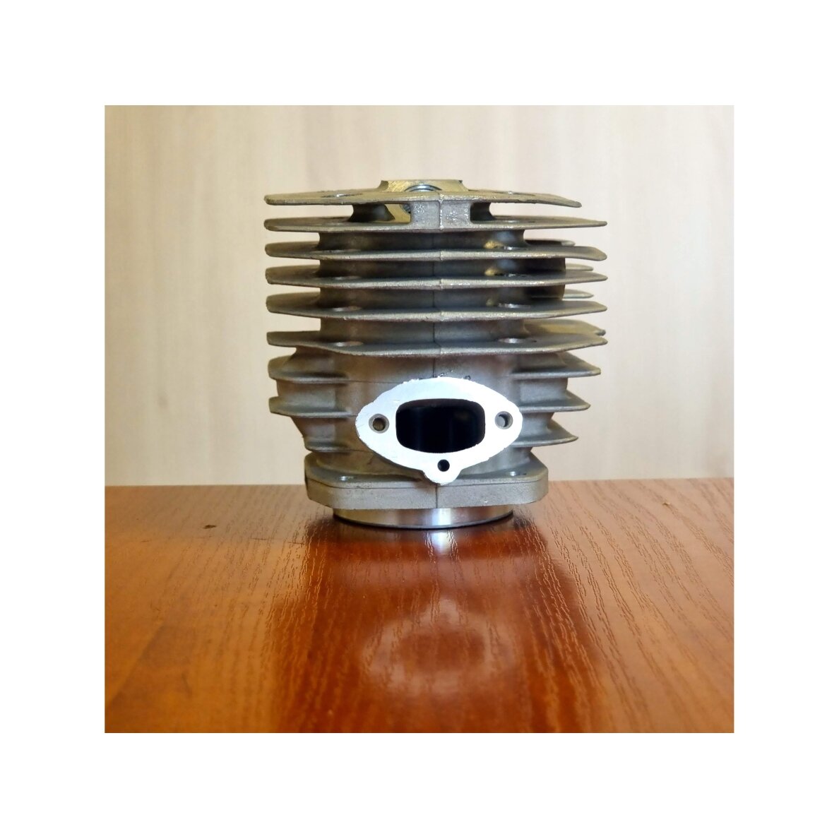 Cilindra komplekts Husqvarna 254 254XP 238 154 154XP motorzāģiem 45mm 503503903 503503901 503503902 3 Cilindra komplekts Husqvarna 254 254XP 238 154 154XP motorzāģiem 45mm 503503903 503503901 503503902 3