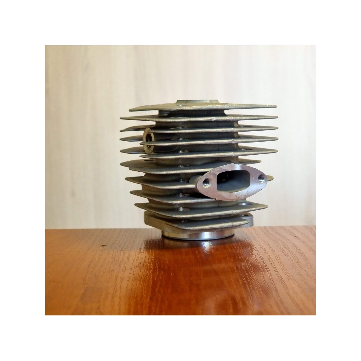 Cilindra komplekts Husqvarna 254 254XP 238 154 154XP motorzāģiem 45mm 503503903 503503901 503503902 8 Cilindra komplekts Husqvarna 254 254XP 238 154 154XP motorzāģiem 45mm 503503903 503503901 503503902 8