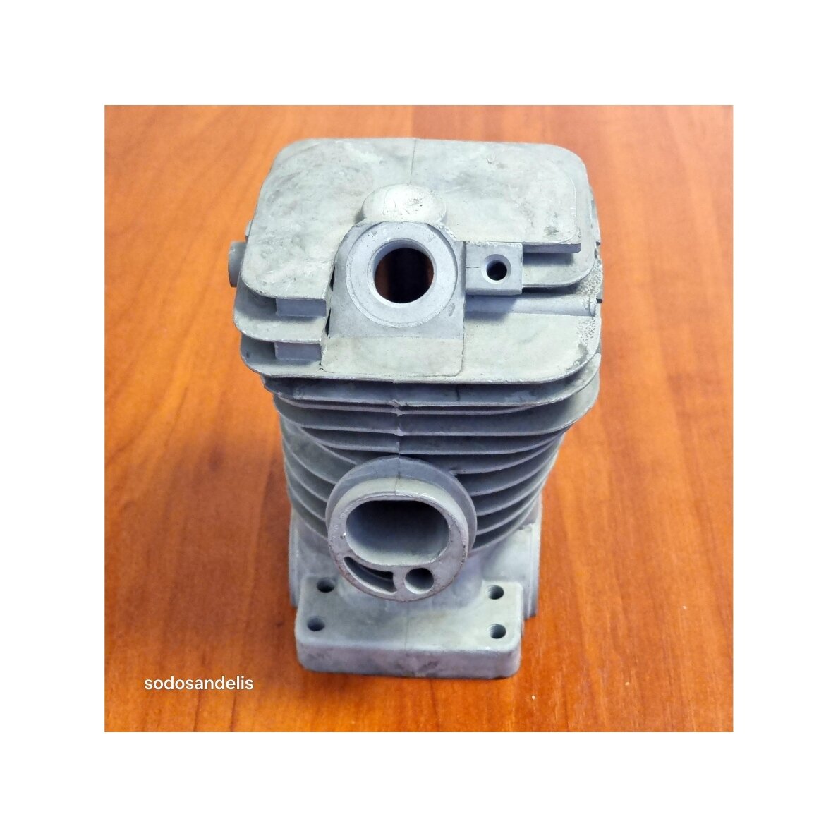Cilindro komplektas skirtas ECHO CS352 P021-035190 38mm 8 Cilindro komplektas skirtas ECHO CS352 P021-035190 38mm 8