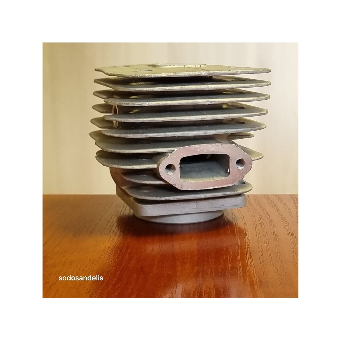Cilindro komplektas skirtas Husqvarna 272 272XP 52mm 504016802 503758171 2 Cilindro komplektas skirtas Husqvarna 272 272XP 52mm 504016802 503758171 2