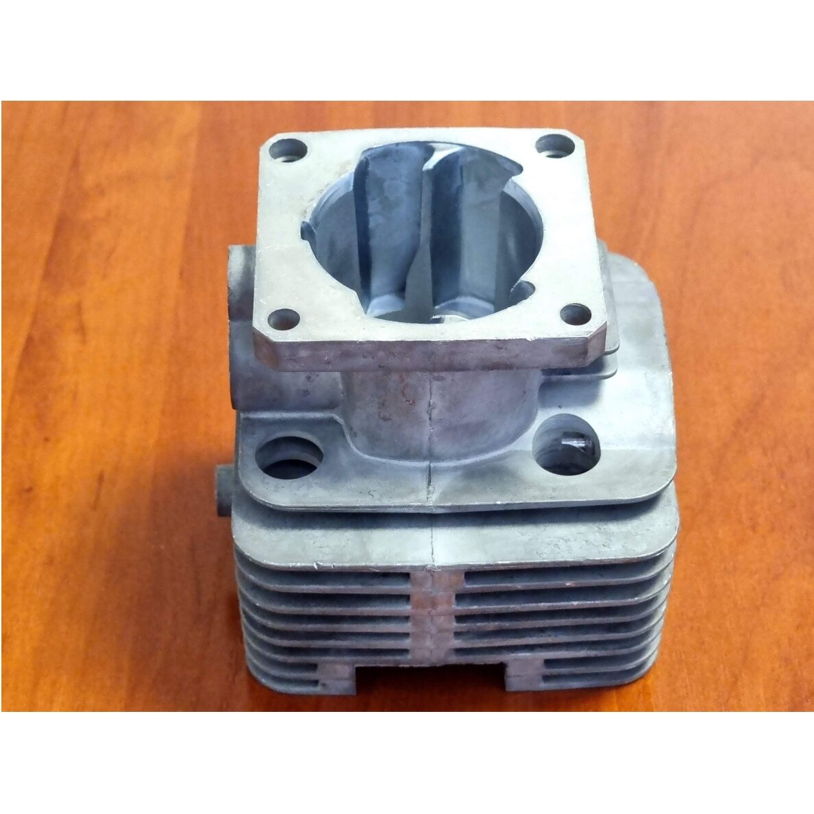 Cilindro komplektas STIHL FS250 FS250R FS200 FS200R FS020 FS202 FT250 FS120 HT250 trimeriams 40MM 12
