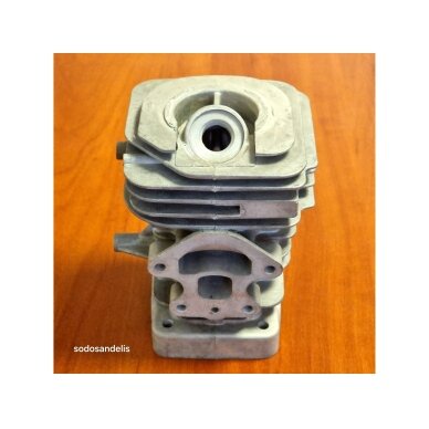 Cilindro komplektas Husqvarna 235 236 236E 240/E 39mm 545050418 545050417 574291001 3 Cilindro komplektas Husqvarna 235 236 236E 240/E 39mm 545050418 545050417 574291001 3