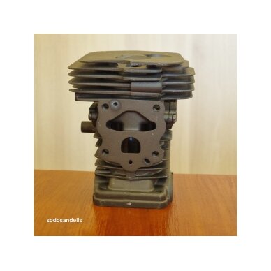Cilindro komplektas skirtas Husqvarna 445; 450; Jonsered 2245; 2250 544119802 2 Cilindro komplektas skirtas Husqvarna 445; 450; Jonsered 2245; 2250 544119802 2
