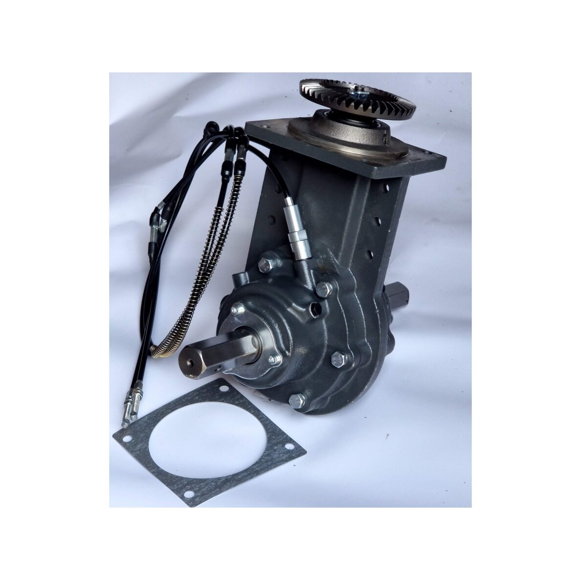 Power tiller gearbox with wheel lock 2