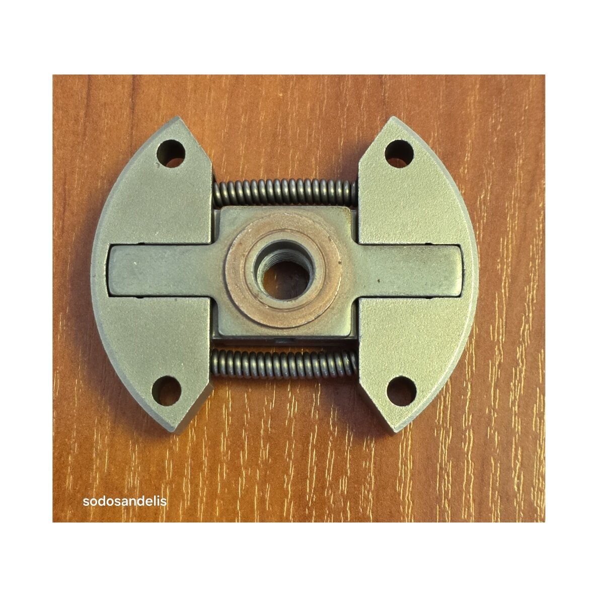 Sajūgs Husqvarna 50 51 55 254 257 261 motorzāģiem # 537110502 501455403 2