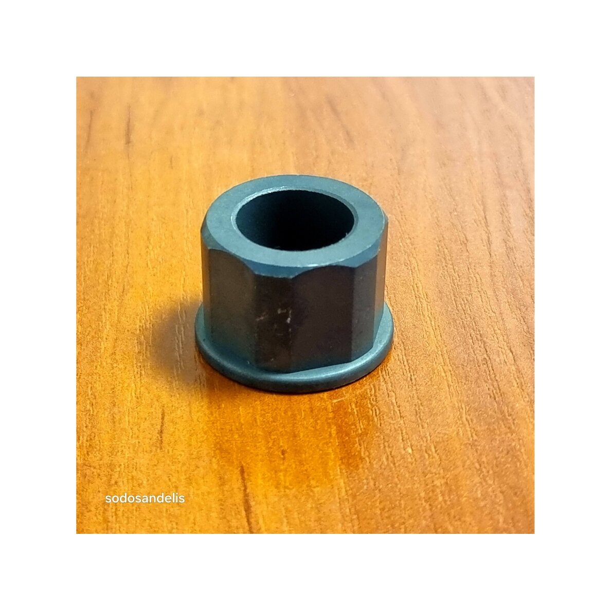 SW800 \/ WWS0724B(E) shaft bushing 1