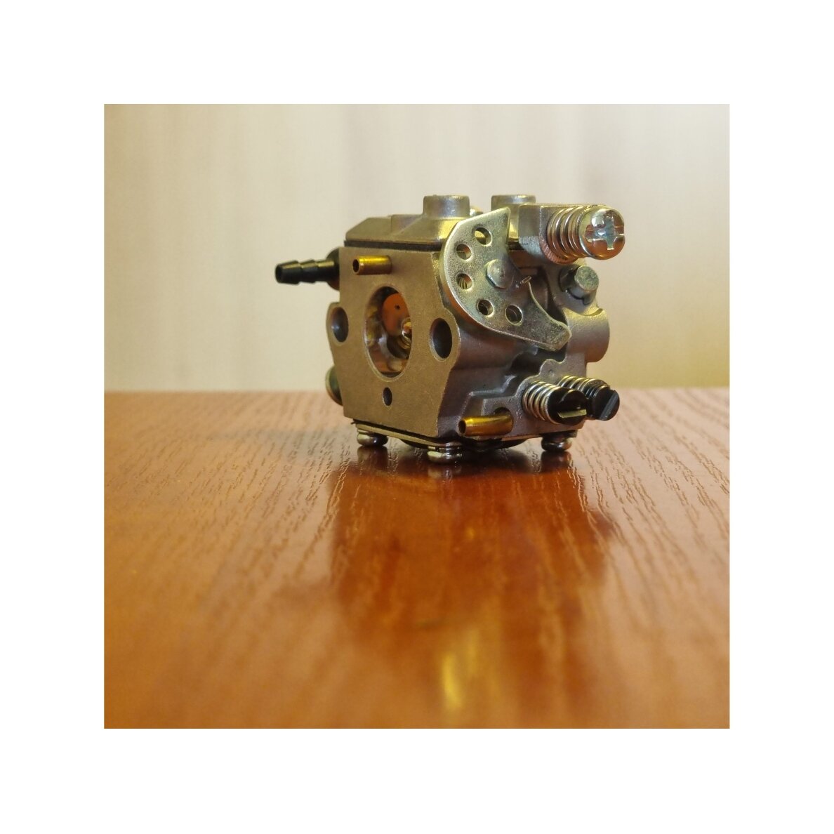Universalus karbiuratorius kiniškiems pjūklams 2500 24-45cc 2